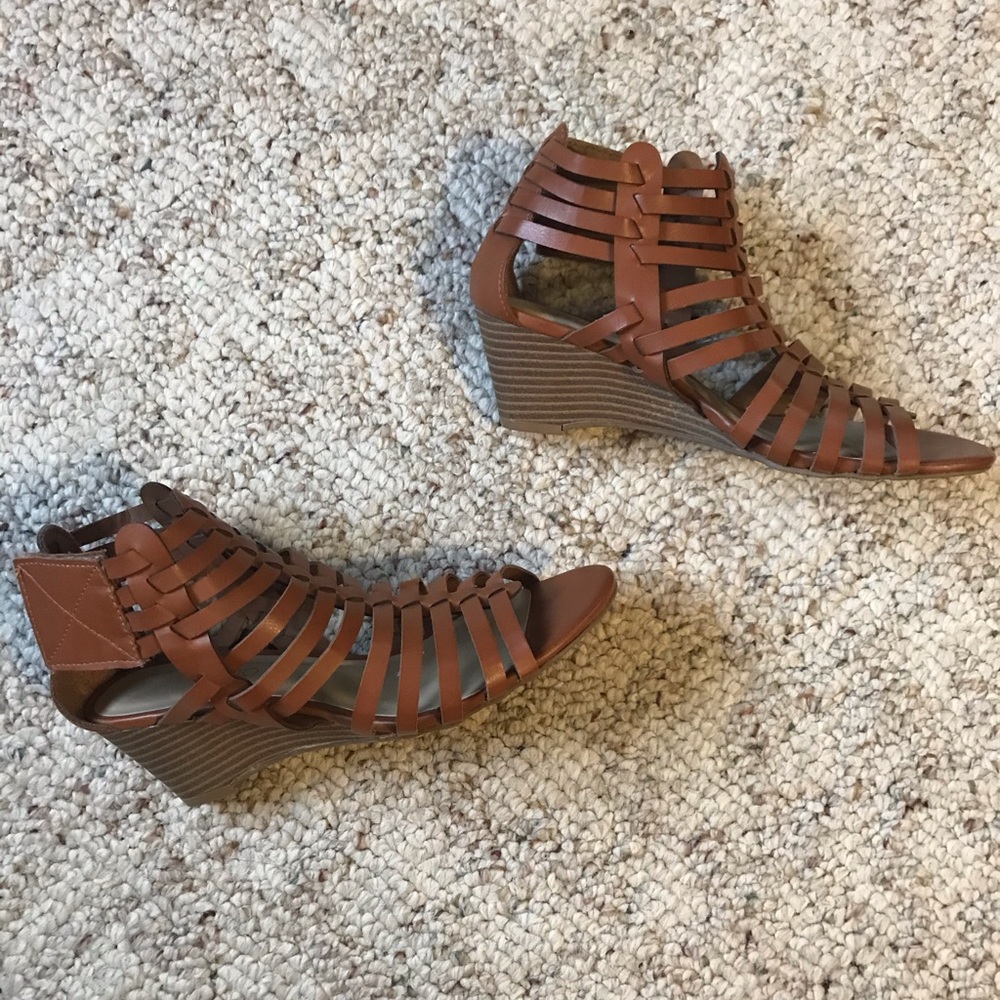 Me too Sandals size 7.5